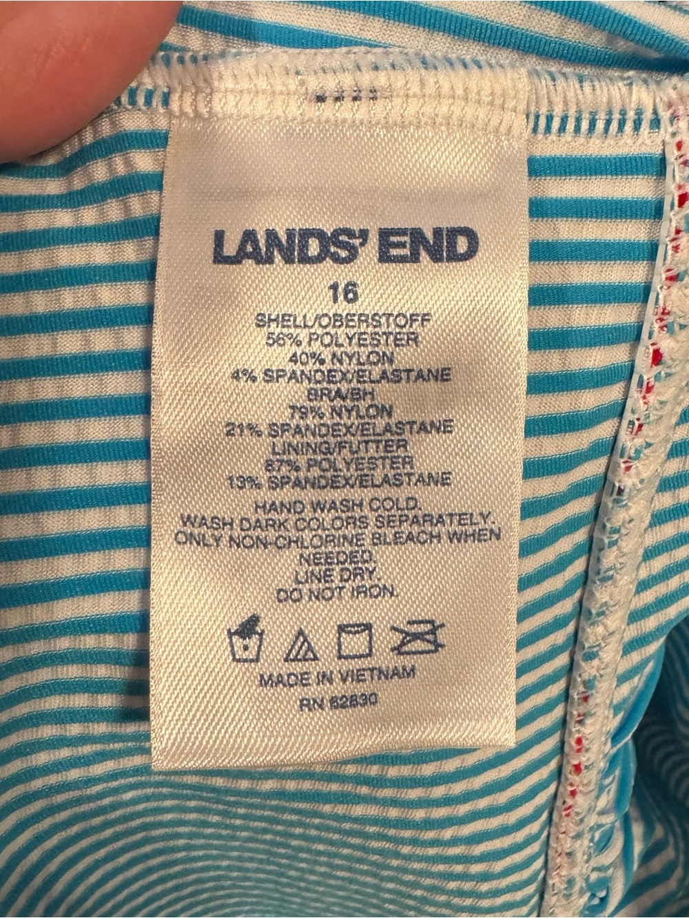 Lands’ End Scoop Neck Seersucker Tankini Top - Picture 6 of 7